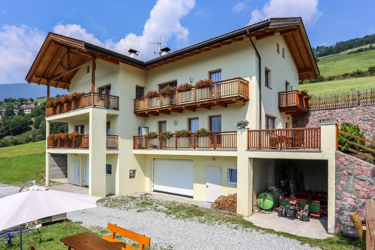 Urlaub Auf Dem Bauernhof Hallerhof Villandro Exterior photo